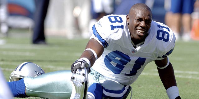 Dallas Cowboys wide receiver Terrell Owens warms up before the game with the Tennessee Titans on Oct. 1, 2006, at LP Field in Nashville, Tennessee.