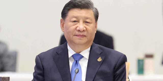 Le président chinois Xi Jinping assiste à la réunion des dirigeants économiques de la Coopération économique Asie-Pacifique à Bangkok, Thaïlande, le 19 novembre 2022.