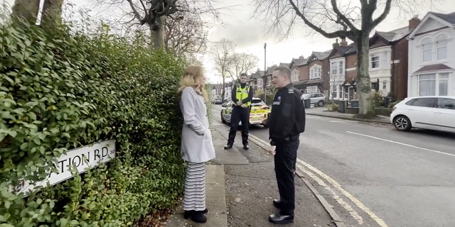 Una mujer británica ha sido arrestada por rezar en silencio frente a una clínica de abortos en Birmingham, Inglaterra.