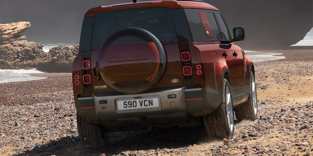 The Defender 130 rides on independent suspension.