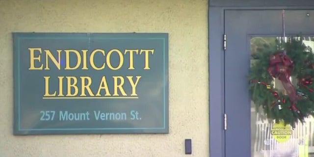 La succursale de la bibliothèque Endicott à Dedham, Mass.