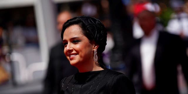 Taraneh Alidoosti poses for photographers upon arrival at the premiere of the film 'Leila's Brothers' at the 75th international film festival, Cannes, southern France, Wednesday, May 25, 2022