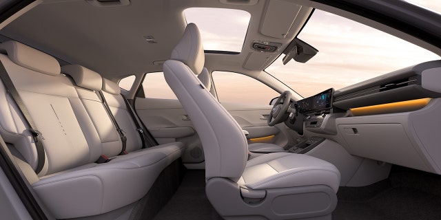 The Kona features a dual digital display.