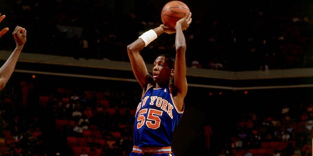 New York Knicks' Lewis Orr throws a jump shot against the Atlanta Hawks during an NBA game at Omni, Atlanta, circa 1987.