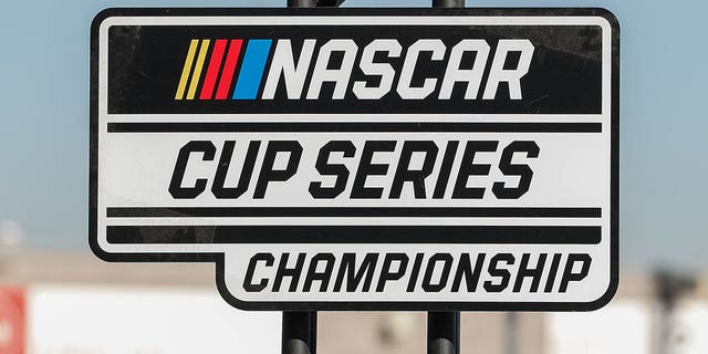 El logo del Campeonato de la Serie de la Copa NASCAR antes de la carrera del Campeonato de la Serie de la Copa NASCAR el 6 de noviembre de 2022, en Phoenix Raceway en Avondale, Arizona.