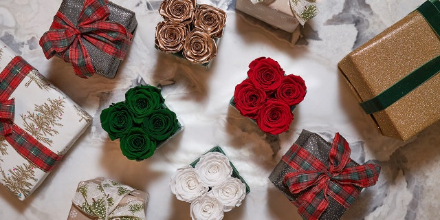 Gift your special someone with these customizable, preserved and colored roses from Rose Box NYC which can be delivered anywhere in the country.