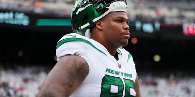 Quinnen Williams of the New York Jets warms up against the Cincinnati Bengals at MetLife Stadium on Sept. 25, 2022, in East Rutherford, New Jersey.