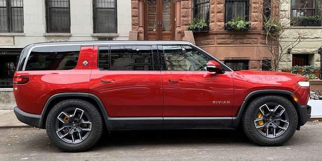 Review: The Rivian R1S SUV is a mini RV | Fox News
