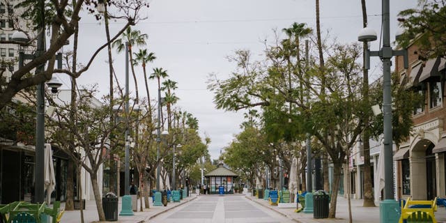 3rd Street Promenade in Santa Monica, CA