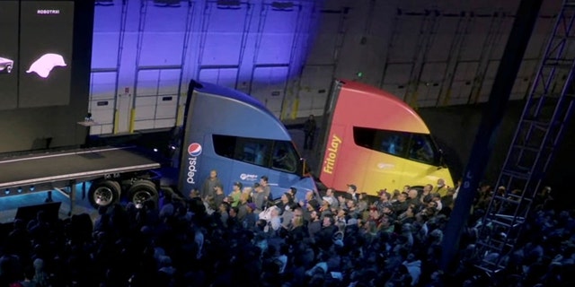 PepsiCo will use its first trucks at PepsiCo and Frito-Lay facilities in California.