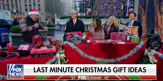 Home contractor Skip Bedell and his wife Alison joined "Fox and Friends" on Monday morning to discuss last-minute gifts for the doer in your life. 