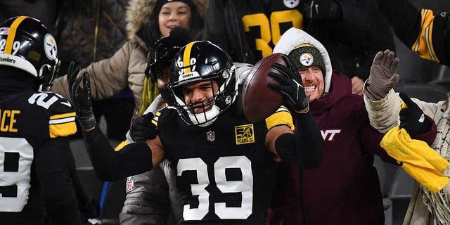 Minkah Fitzpatrick #39 of the Pittsburgh Steelers celebrates after an interception in the third quarter against the Las Vegas Raiders at Arizona Stadium on December 24, 2022 in Pittsburgh, Pennsylvania. 