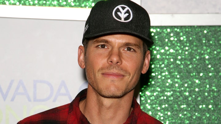 Granger Smith discusses the similarities between acting and singing