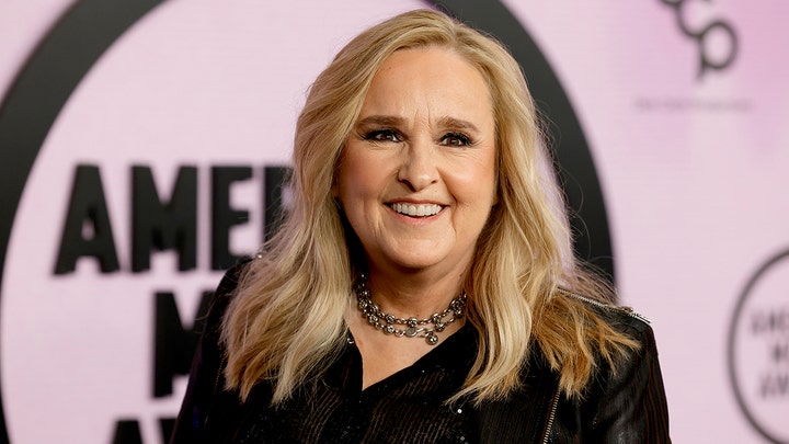 Melissa Etheridge reveals what song she likes to sing in the shower