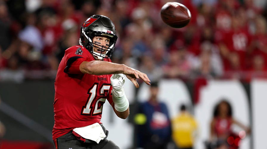 Tom Brady screams at Bucs teammates as offense sputters vs Saints