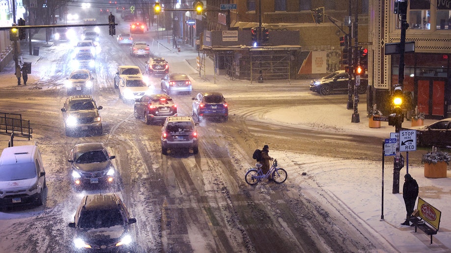 Strong winds and a winter weather system brough snow and sub-zero temperatures to Chicago prior to Christmas.