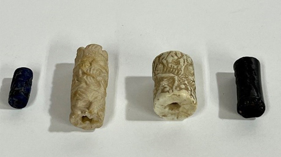 Four cylinder seals