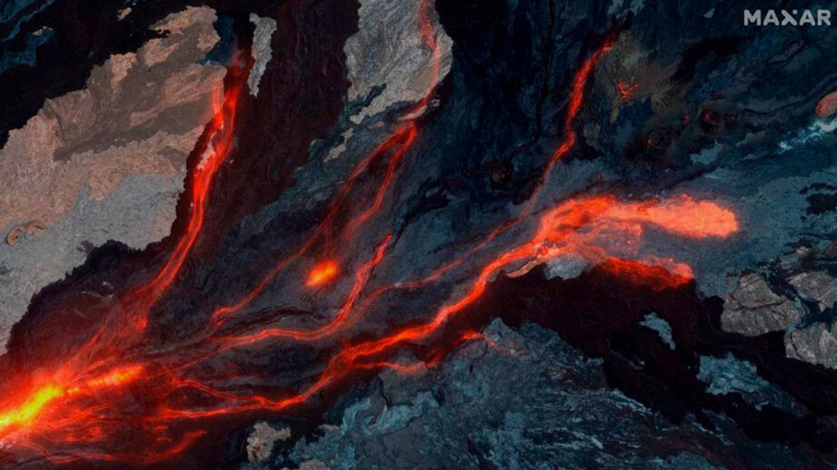 Lava flows from the Mauna Loa volcano