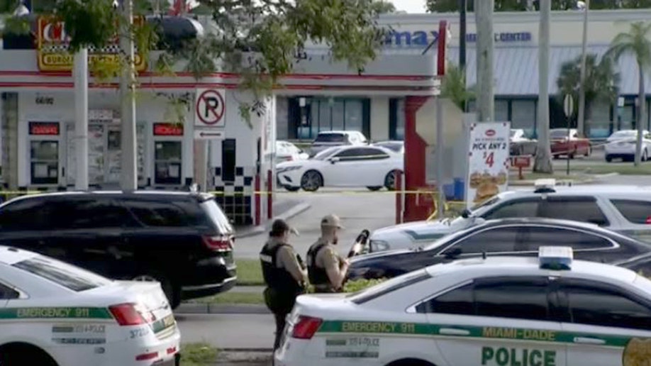 Miami-Dade Police Officer Shot In The Face, Hospitalized; Suspect In ...