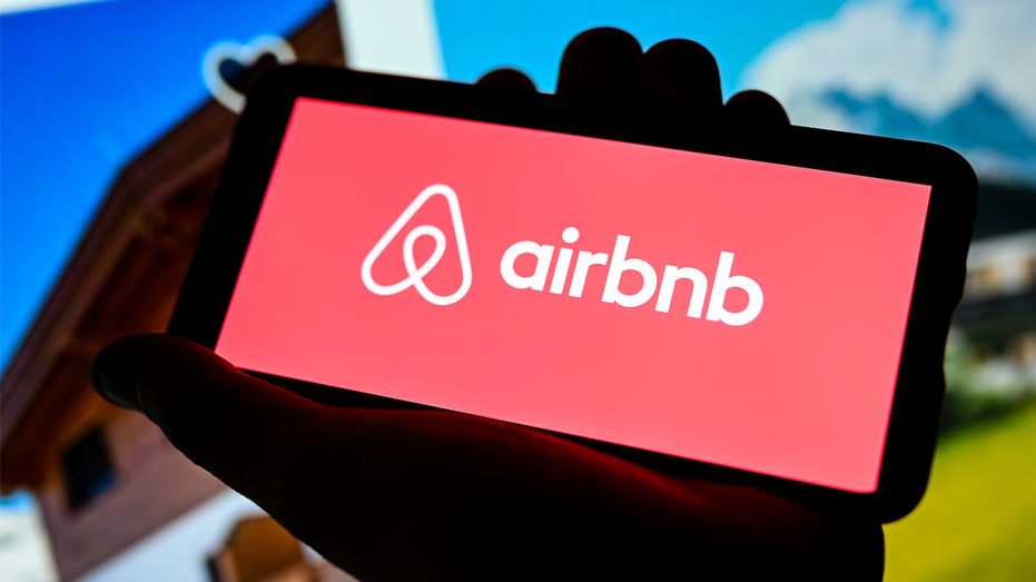 What’s cheaper, Airbnb or a hotel? The shocking answer