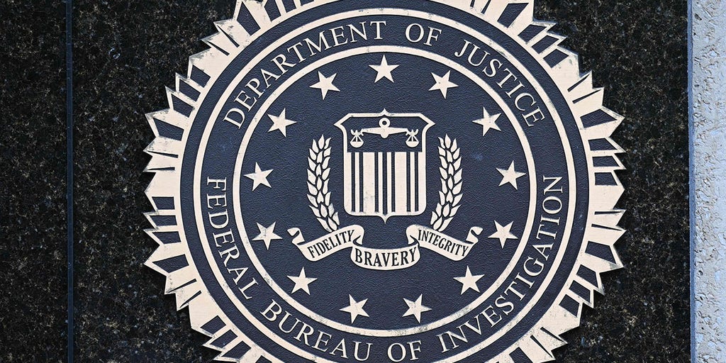 Retired top FBI counterintelligence agent who led Trump-Russia probe arrested for own ties to Russian oligarch - Vimarsana News