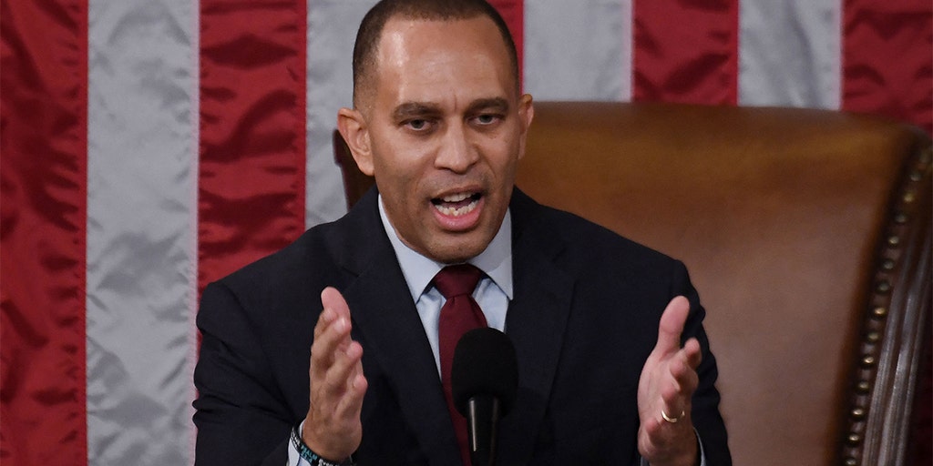 Conservatives pan Jeffries' 'rambling disaster of a speech,' yet gets high praise from left - Vimarsana News