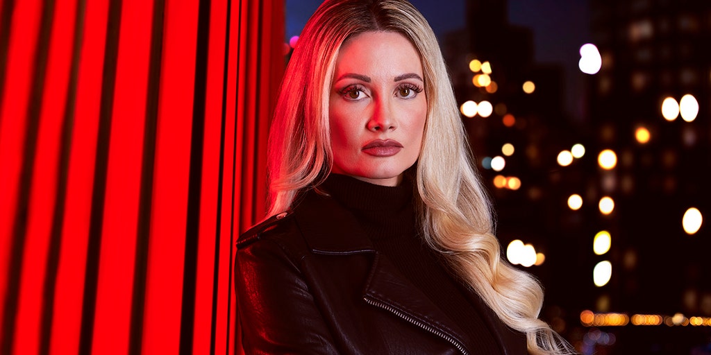 ID_HollyMadison.jpg?ve=1&tl=1