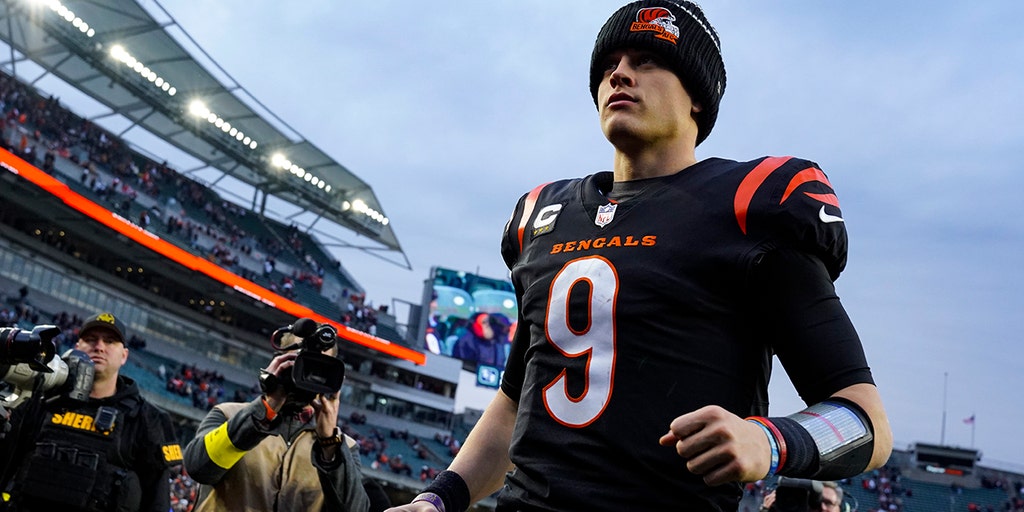 Joe Burrow's Father Shares Childhood Picture of Bengals QB in Chiefs Helmet:  'Joe Use to Like Those Shiny Red Chiefs Helmets. Not Anymore' -  EssentiallySports