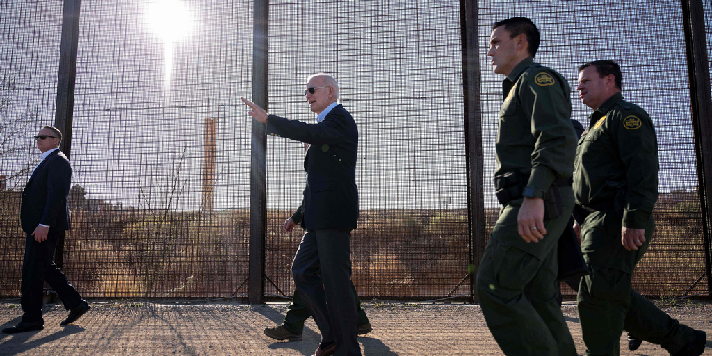 Texas, GOP states seek preliminary injunction against Biden's migrant parole program - Vimarsana News