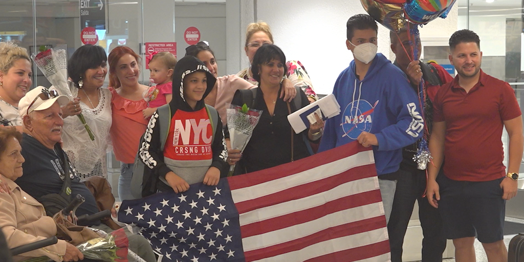 Biden's Parole Program: Migrant families rush Miami airport after GOP lawsuit