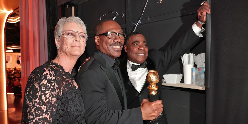 Stars snub Los Angeles County's mask guidance at Golden Globes - Vimarsana News