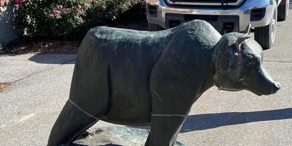 Bronze bear sculpture stolen from University of Maine campus: police