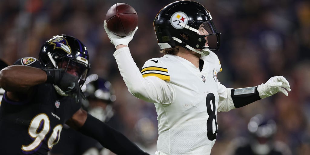 Steelers vs. Ravens final score, result: Kenny Pickett's late heroics keeps  Pittsburgh's playoff dreams alive