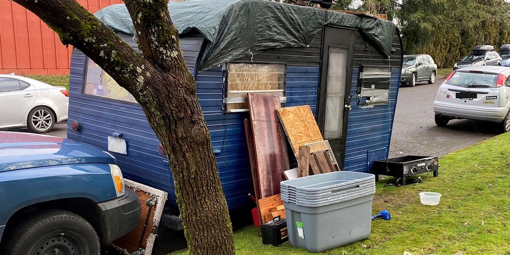 Oregon man busted after selling drugs to schoolchildren from RV: police