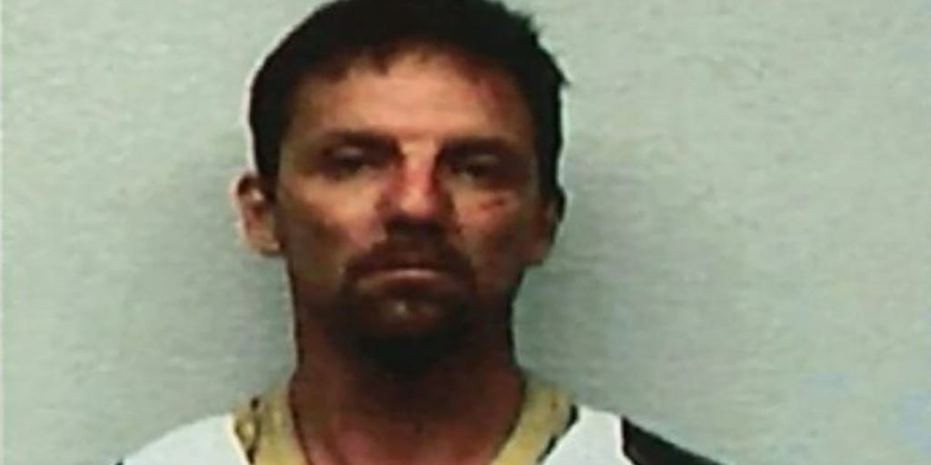 Texas homeowner shoots suspected intruder, holds him at gunpoint until deputies arrive - Vimarsana News