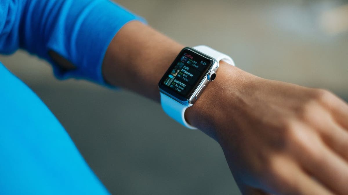 health smart watch technology fitness