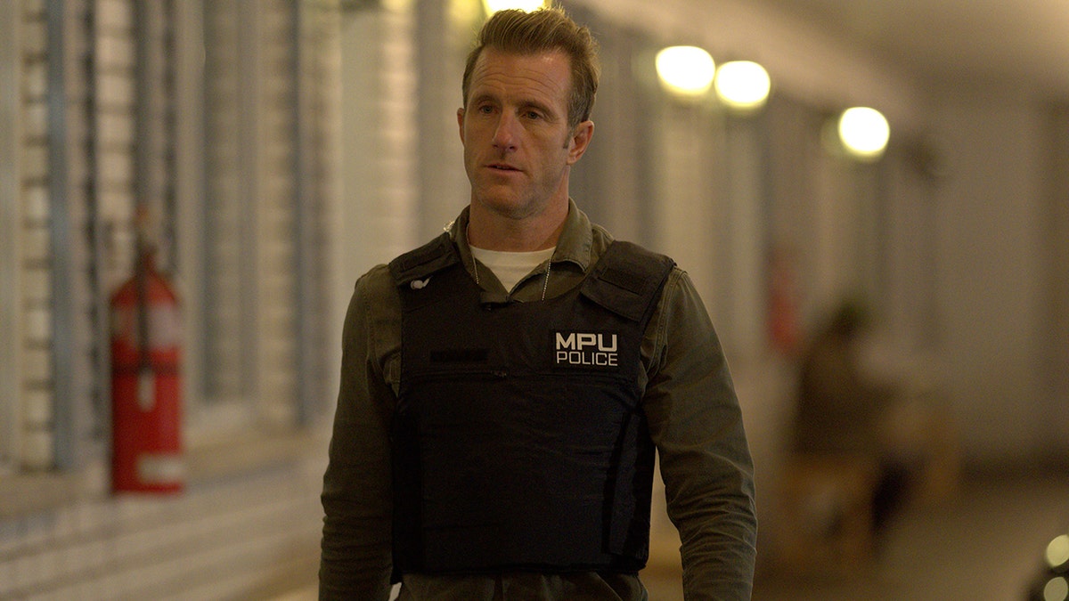 Scott Caan on "Alert"