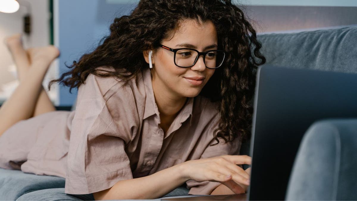 Woman laptop