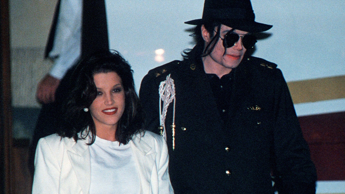 A photo of Michael Jackson and Lisa Marie Presley in 1994