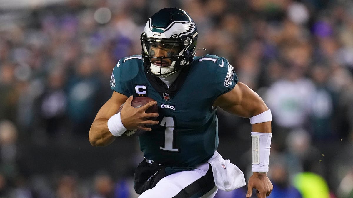 NFL Hall of Famer details advice he gave to Eagles' Jalen Hurts heading into  Super Bowl | Fox News