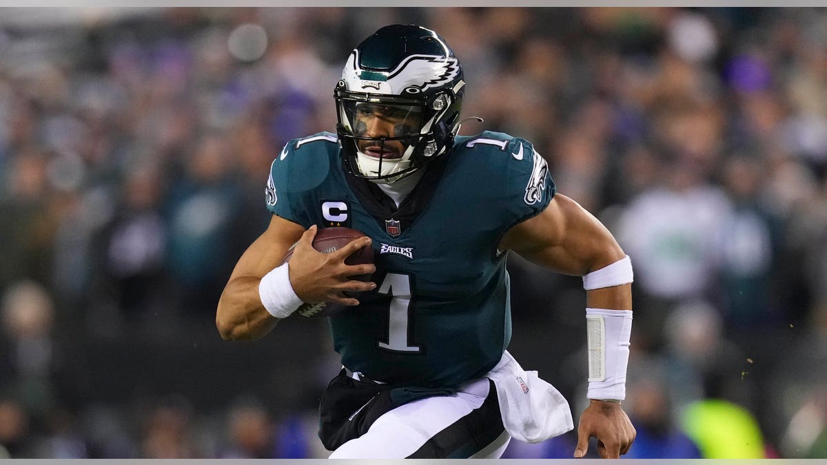 NFL Hall of Famer details advice he gave to Eagles' Jalen Hurts heading into Super Bowl | Fox News NFL Hall of Famer details advice he gave to Eagles' Jalen Hurts heading into Super Bowl | Fox News