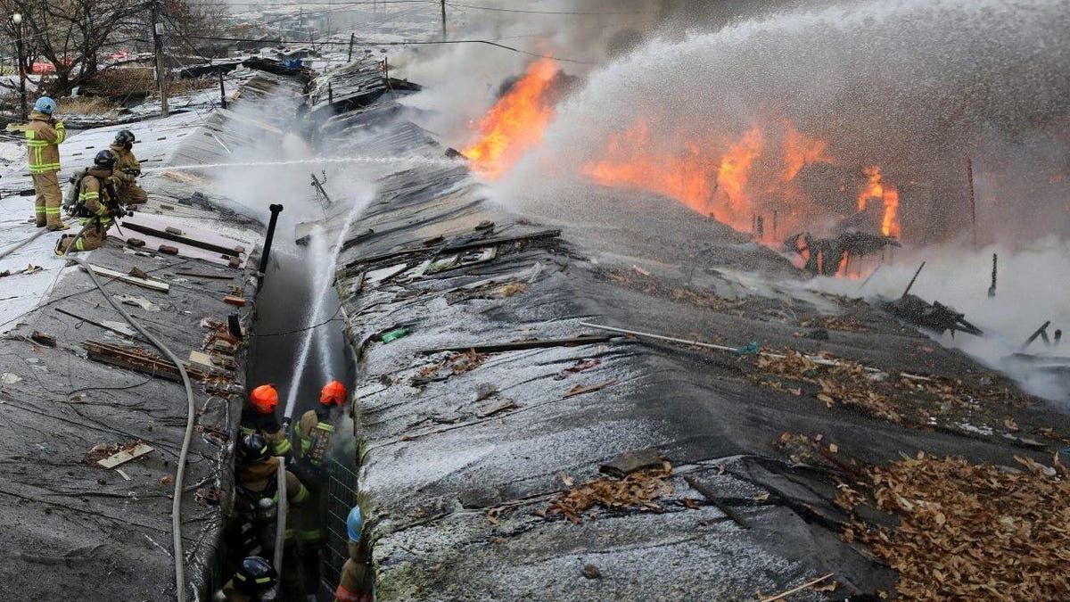 Seoul firefighters