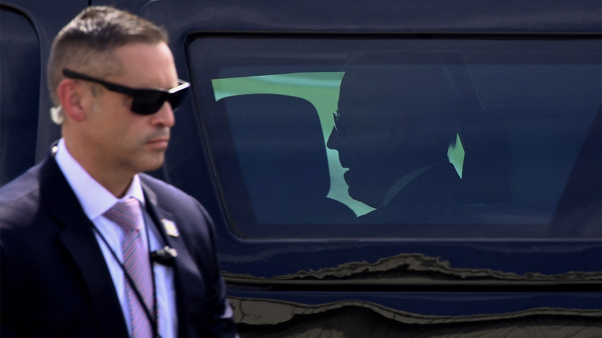 Secret Service agent protects President Biden in Delaware