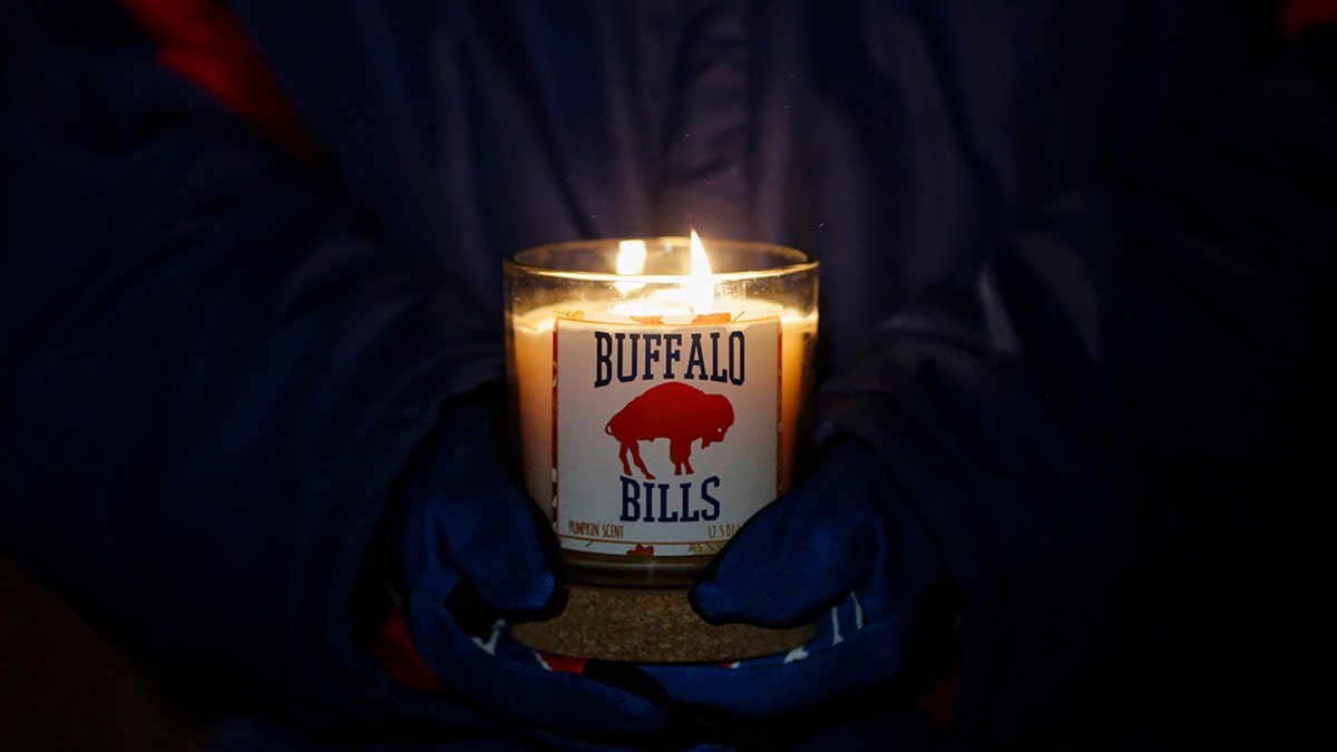 Bills candle
