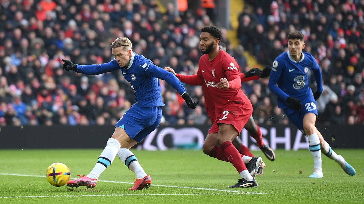 Chelsea versus Liverpool at Anfield