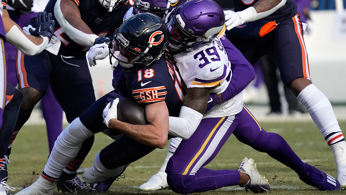 Dante Pettis tackled