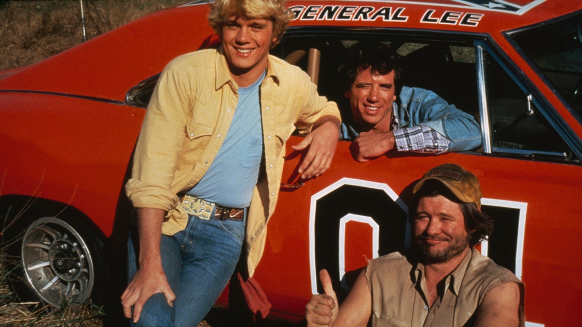 The Dukes of Hazzard 1979 - 1985 Opening and Closing Theme 