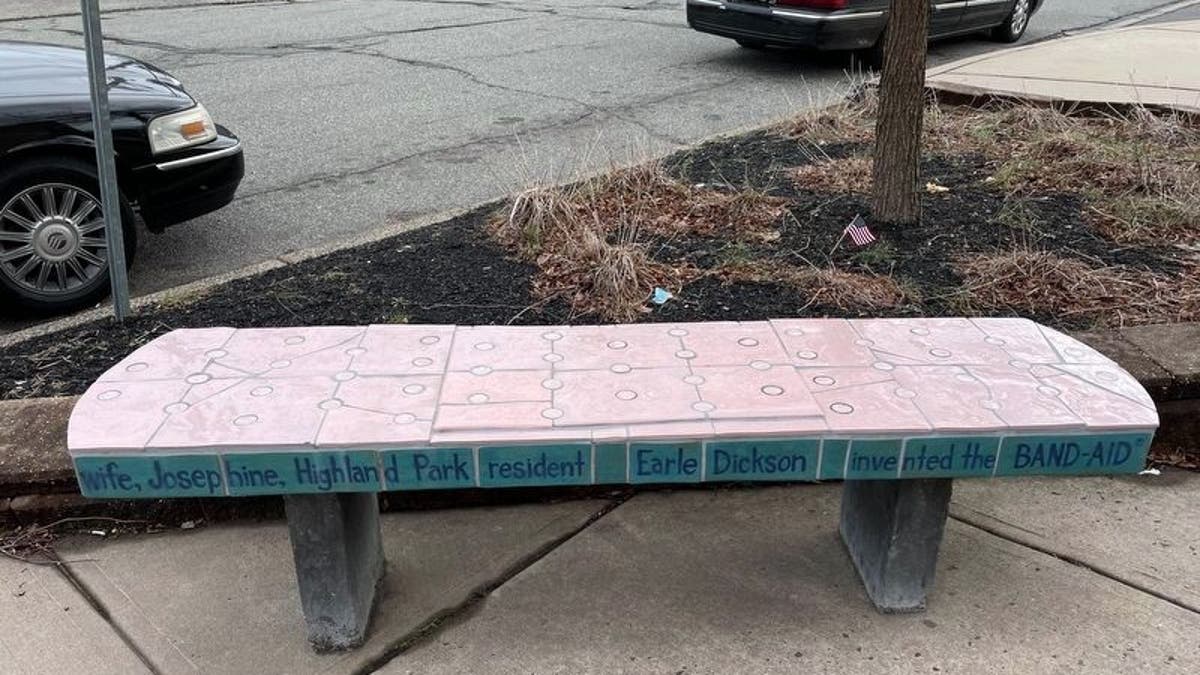 Earle Dickson memorial bench