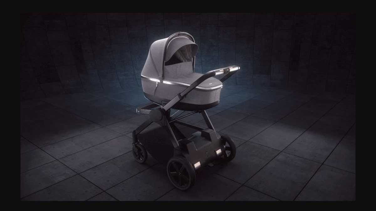 High store tech stroller