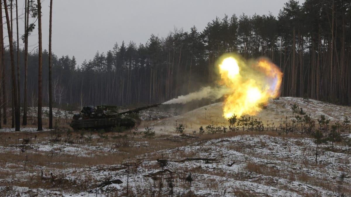 Donbas tanks fight